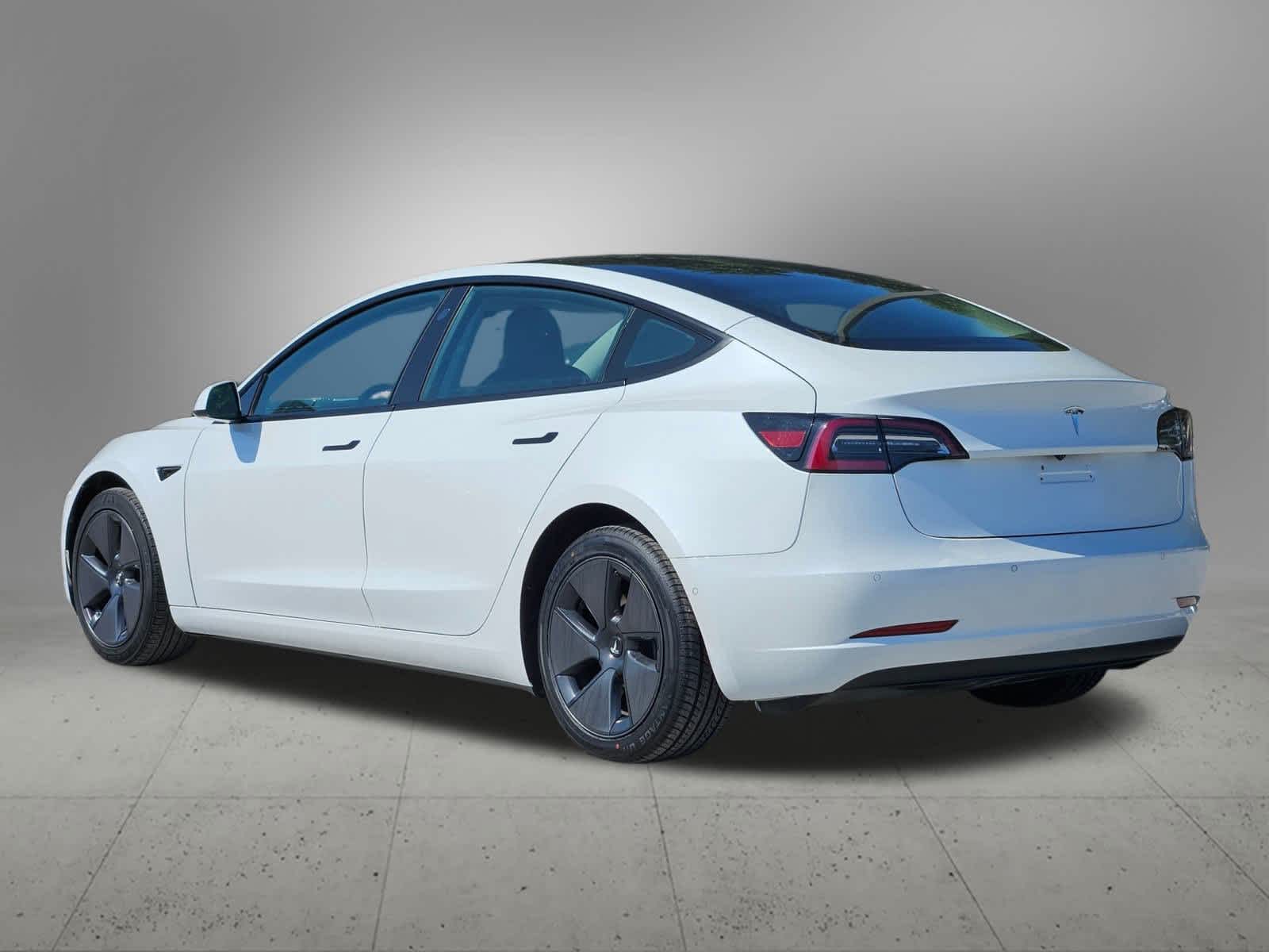 Thumbnail: 2021 Tesla Model 3 - 4