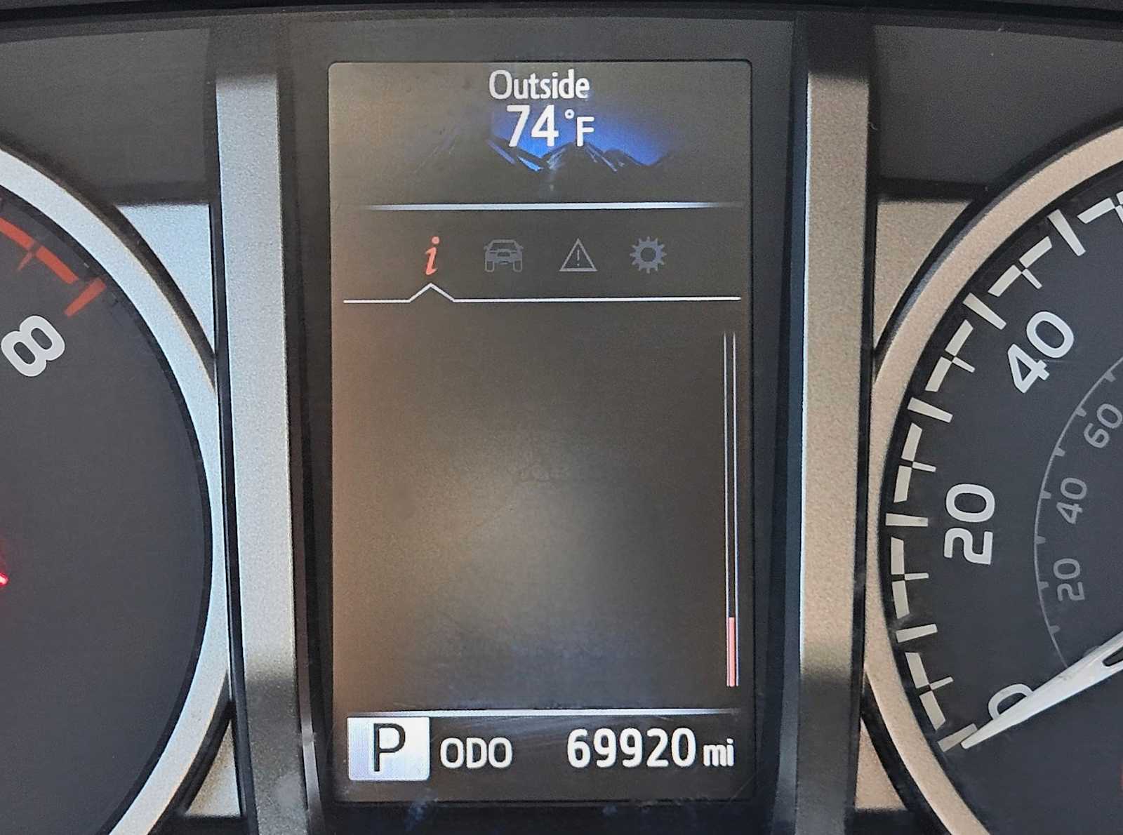 Thumbnail: 2022 Toyota Tacoma - 24