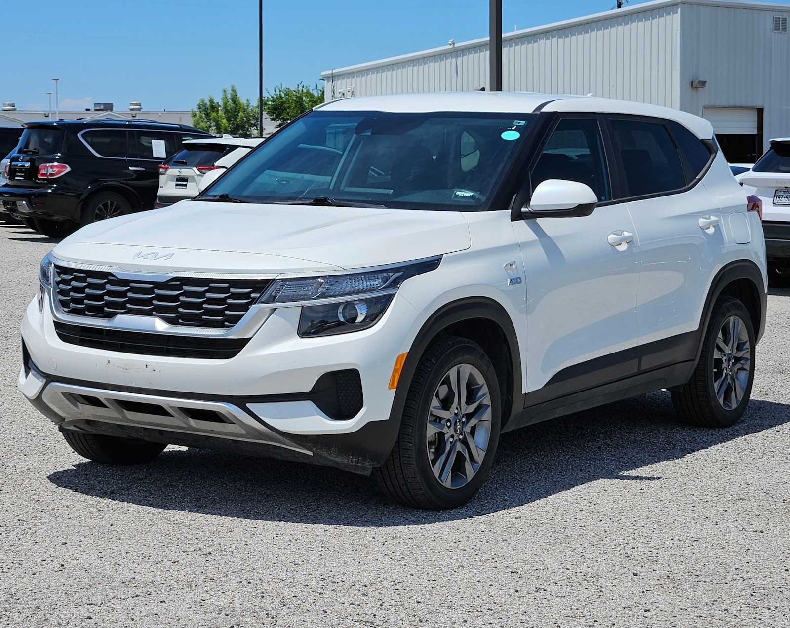 Thumbnail: 2022 Kia Seltos - 8