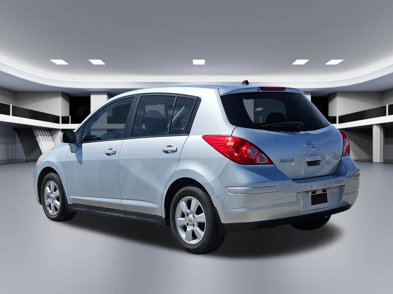 Thumbnail: 2009 Nissan Versa - 3