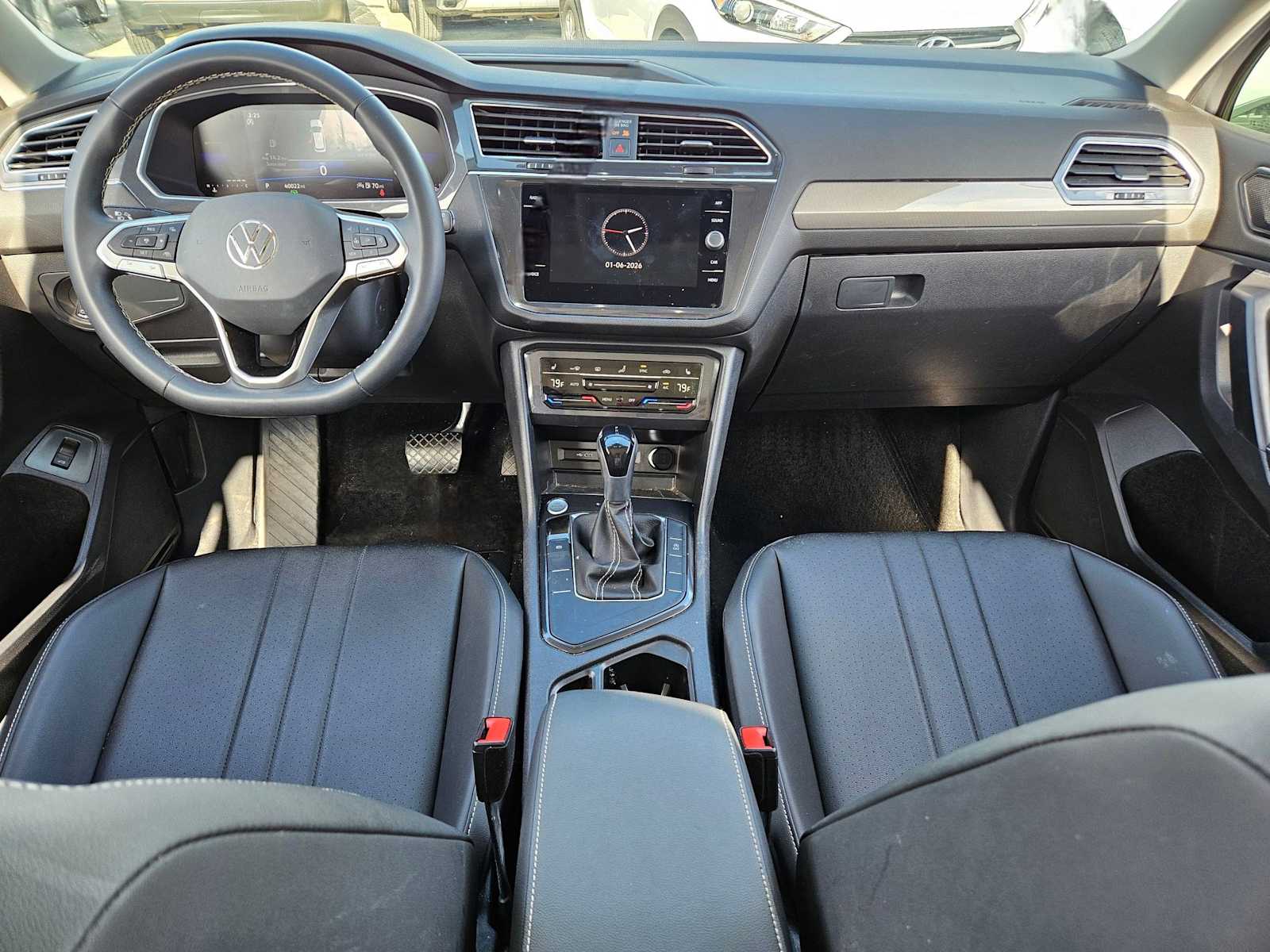 Thumbnail: 2023 Volkswagen Tiguan - 13