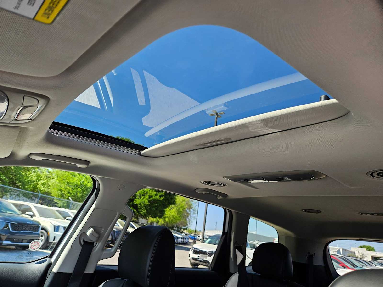 Thumbnail: 2025 Kia Telluride - 16