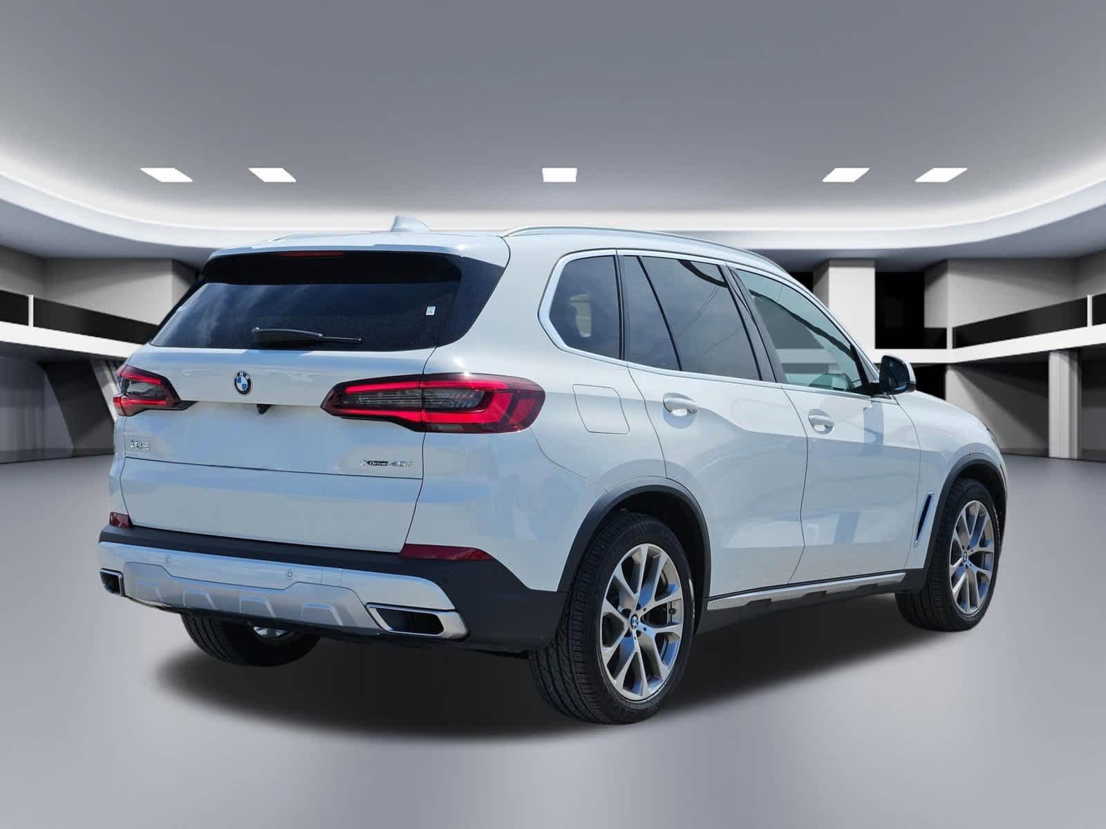 Thumbnail: 2022 BMW X5 - 6