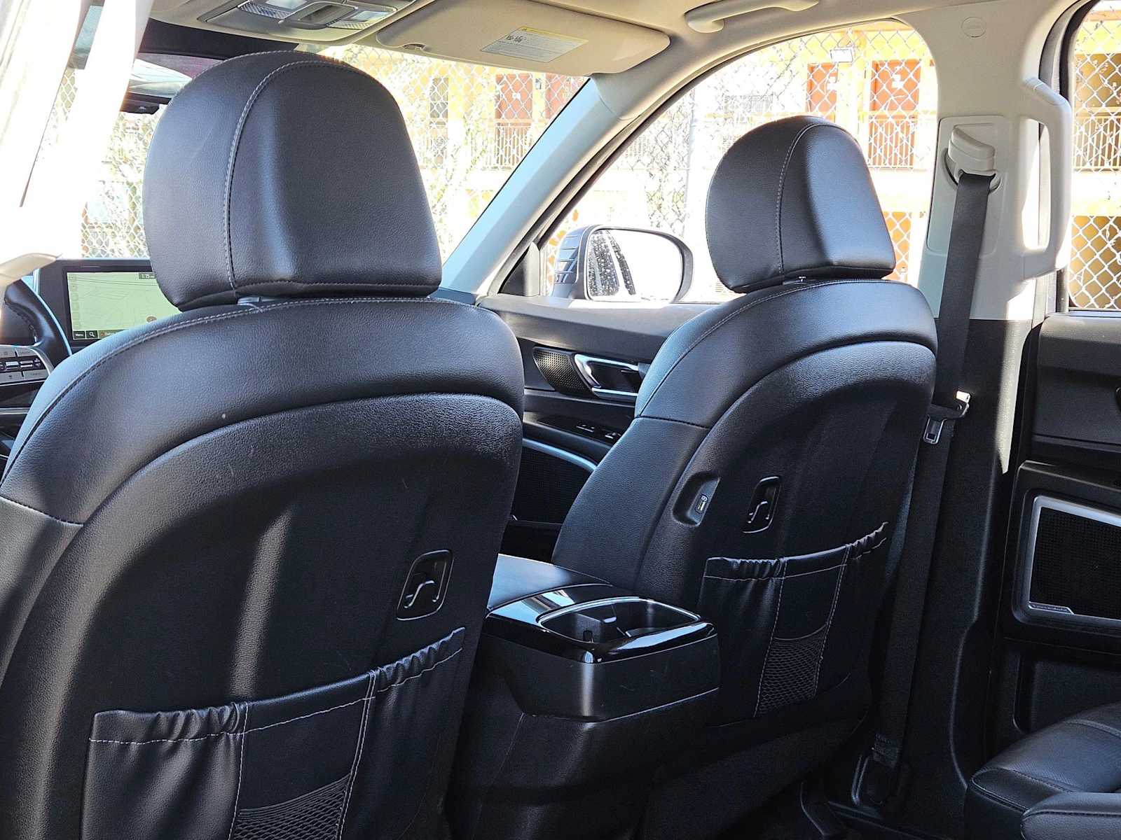 Thumbnail: 2022 Kia Telluride - 17