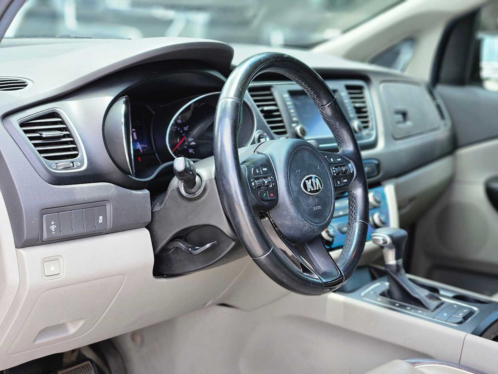Thumbnail: 2017 Kia Sedona - 2