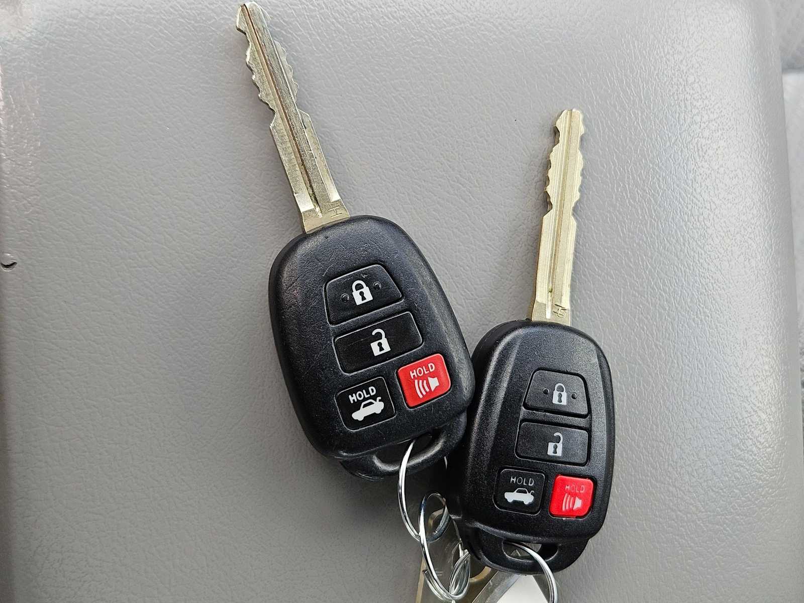 2016 Toyota Camry LE 21