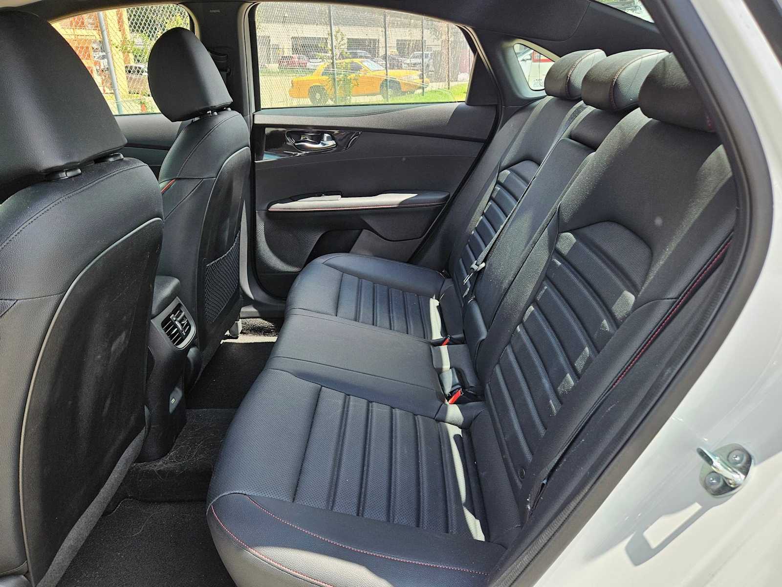 2023 Kia Forte GT 18