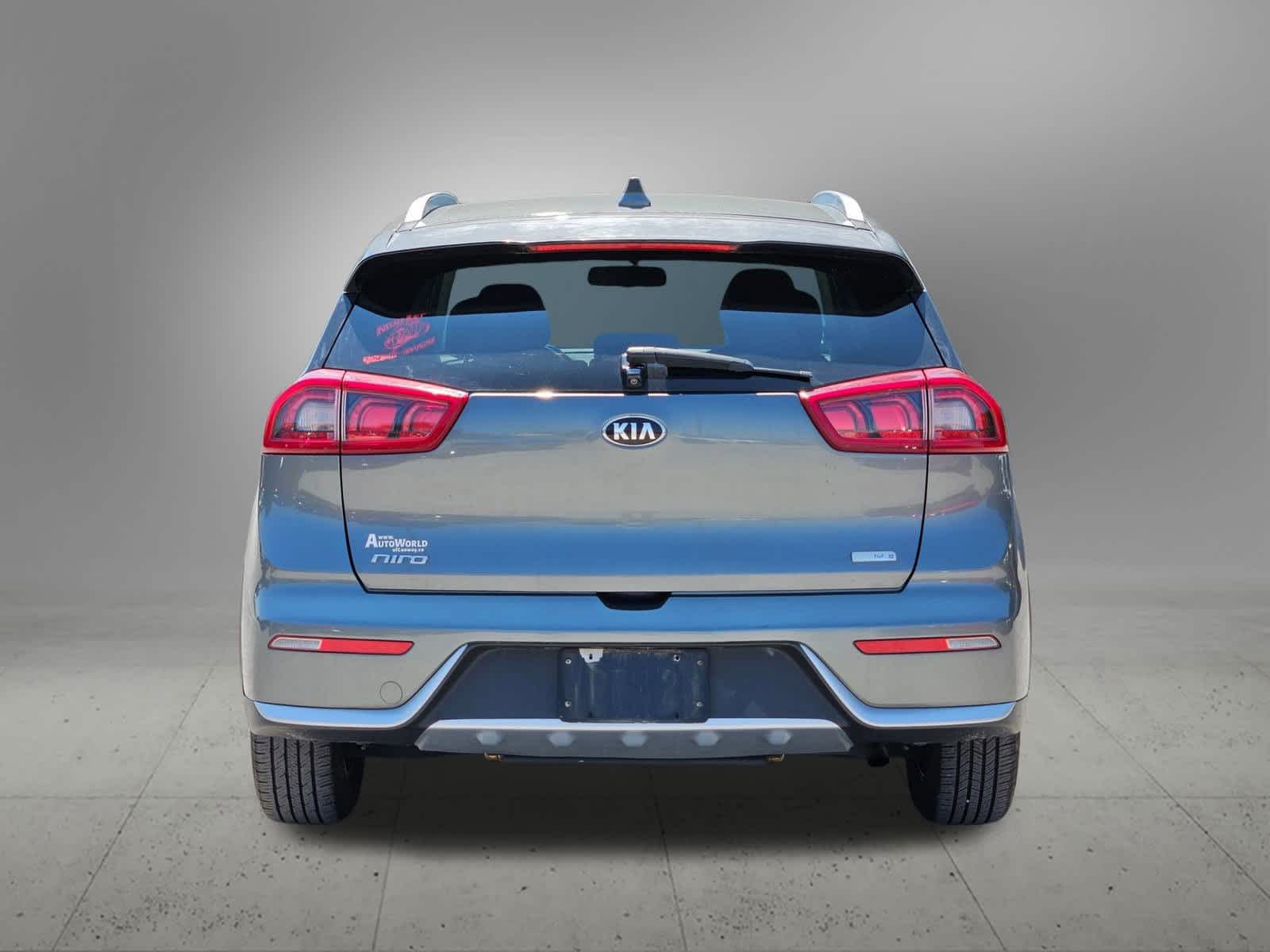 Thumbnail: 2018 Kia Niro - 4
