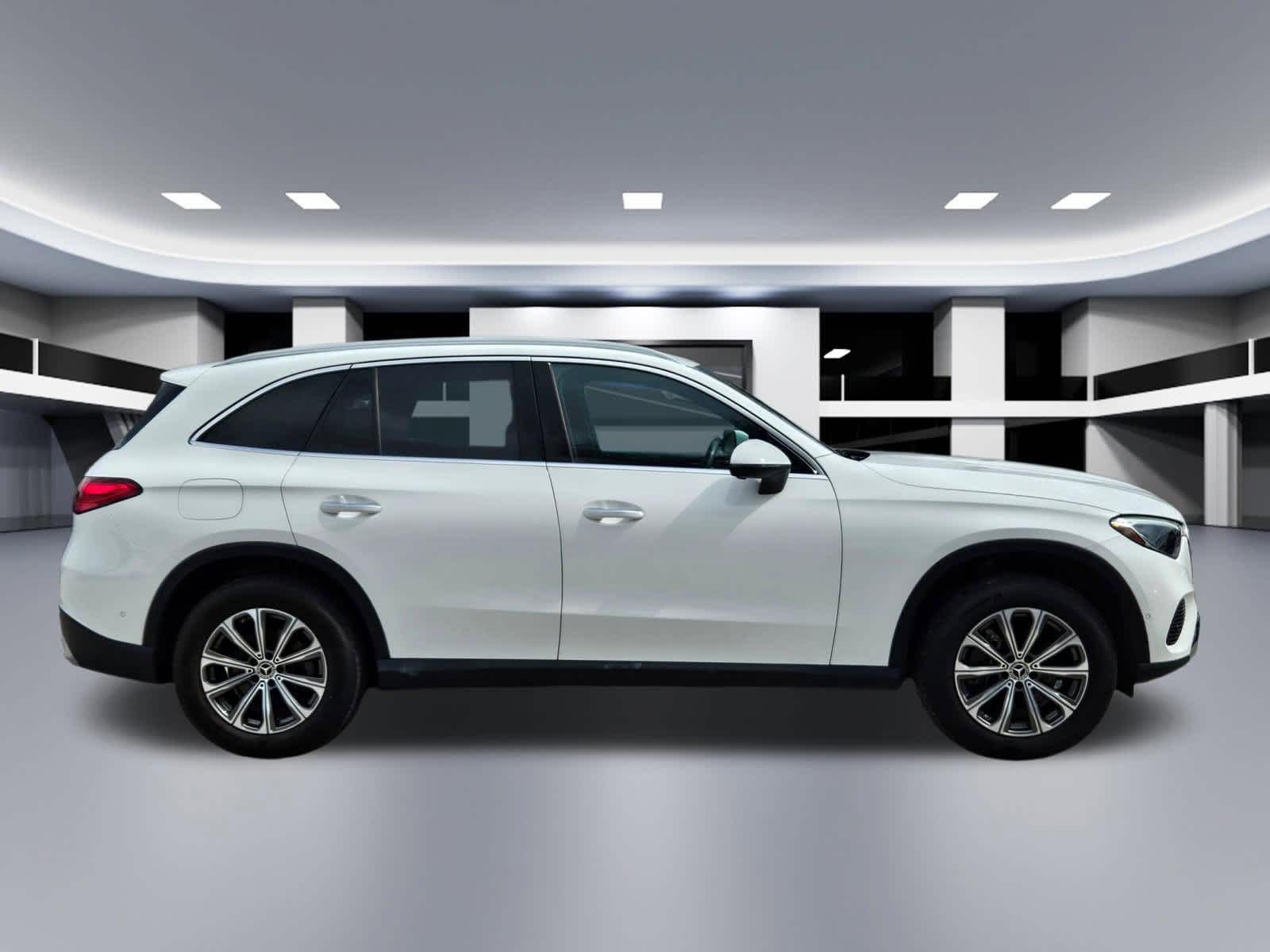 Thumbnail: 2024 Mercedes-Benz GLC - 7