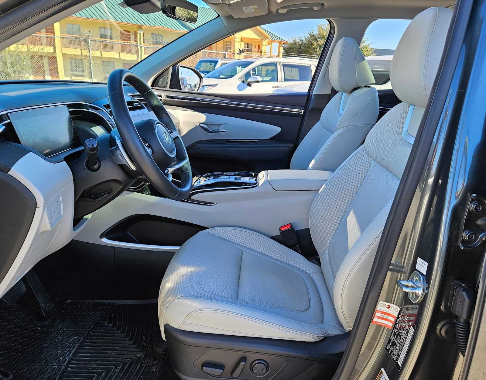 Thumbnail: 2022 Hyundai Tucson - 17