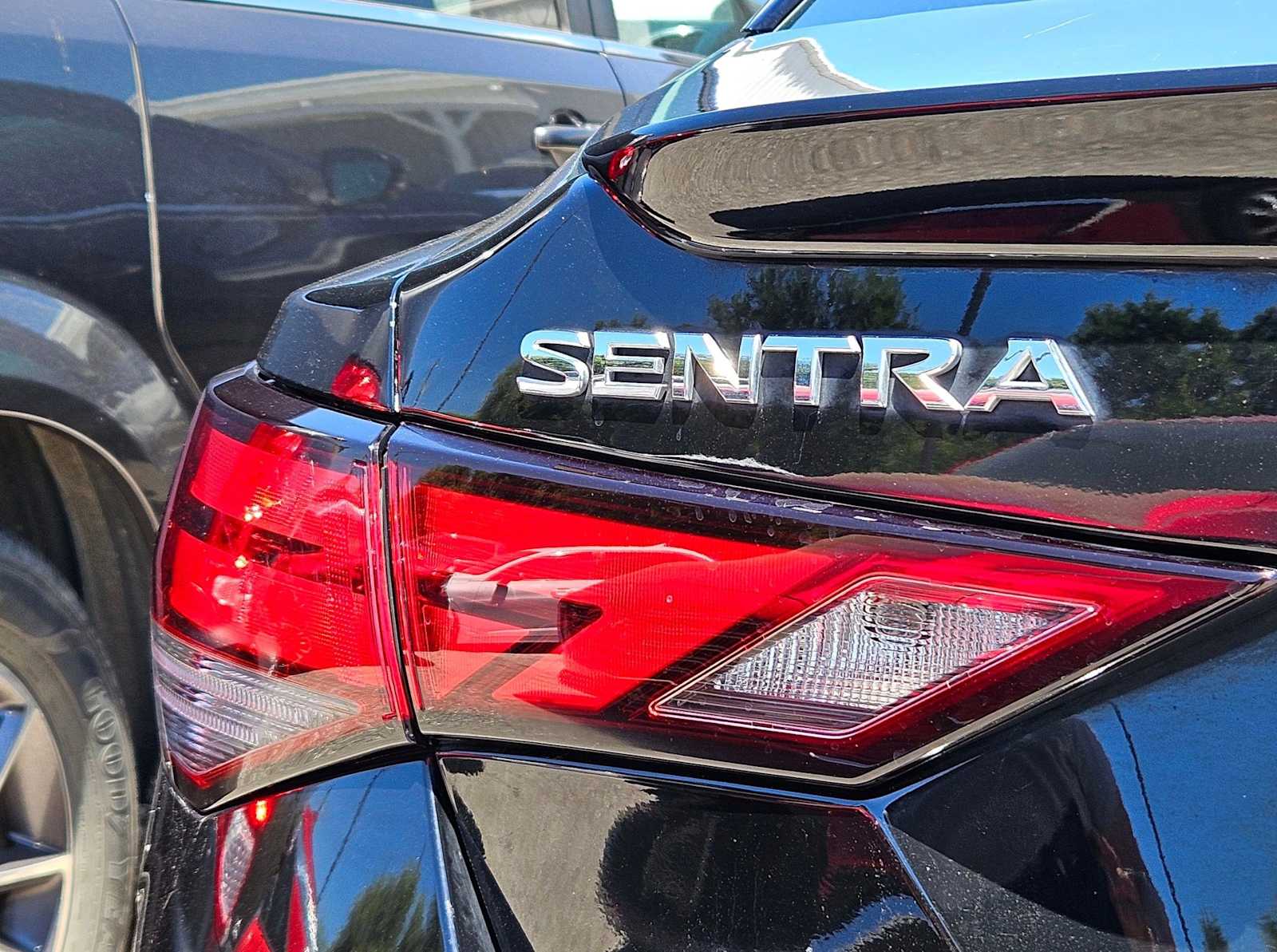 Thumbnail: 2021 Nissan Sentra - 10