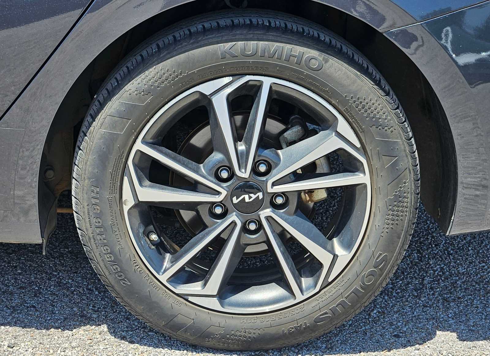 Thumbnail: 2023 Kia Forte - 13