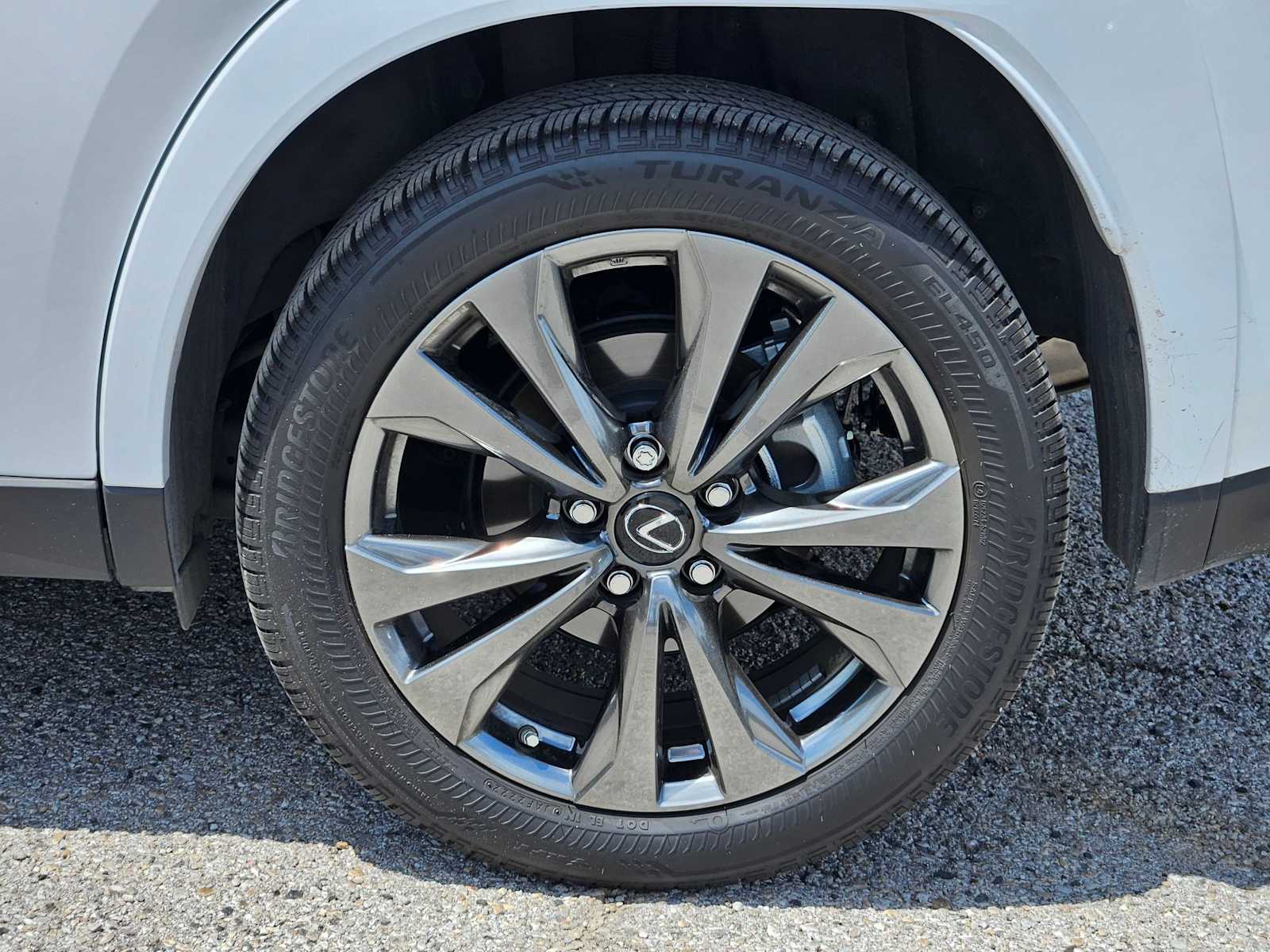 Thumbnail: 2022 Lexus UX - 12