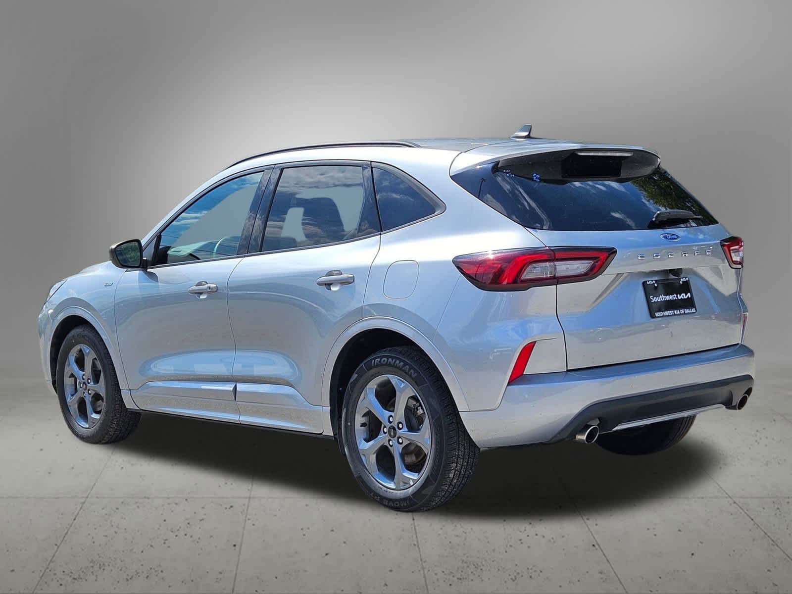 2023 Ford Escape ST-Line photo 3