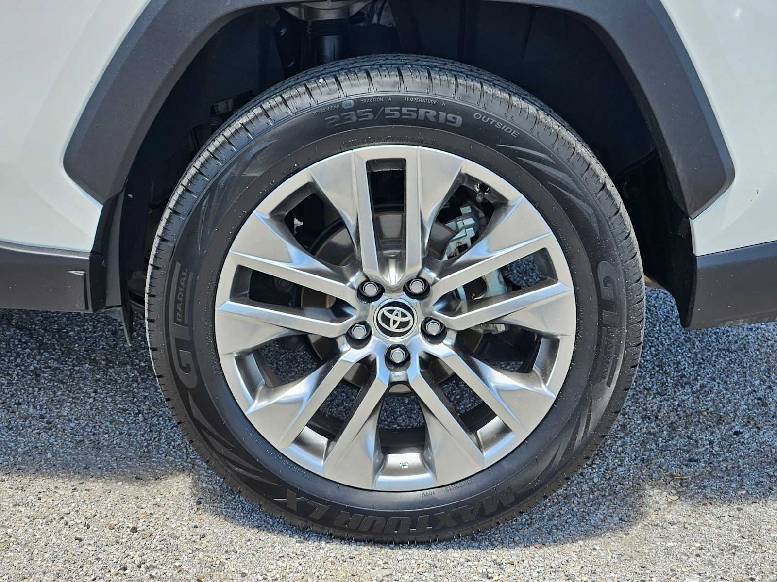 Thumbnail: 2022 Toyota RAV4 - 14