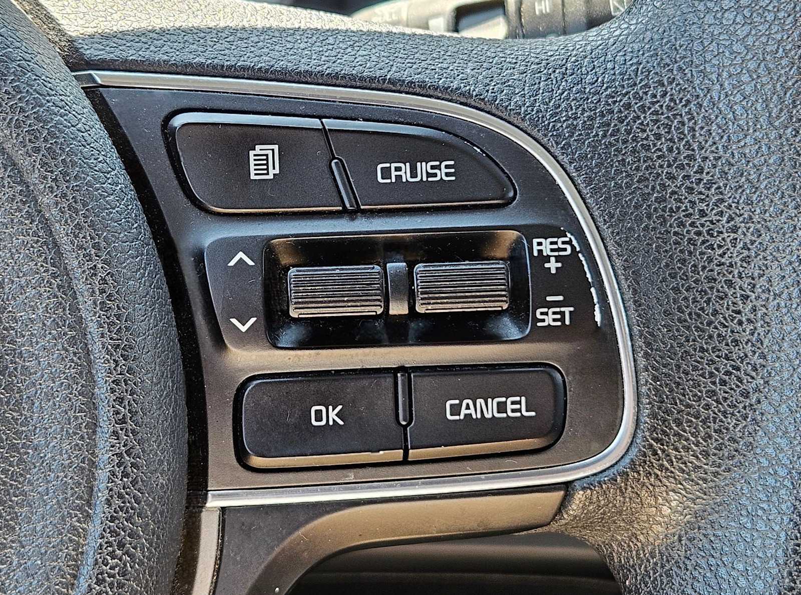 Thumbnail: 2018 Kia Niro - 16