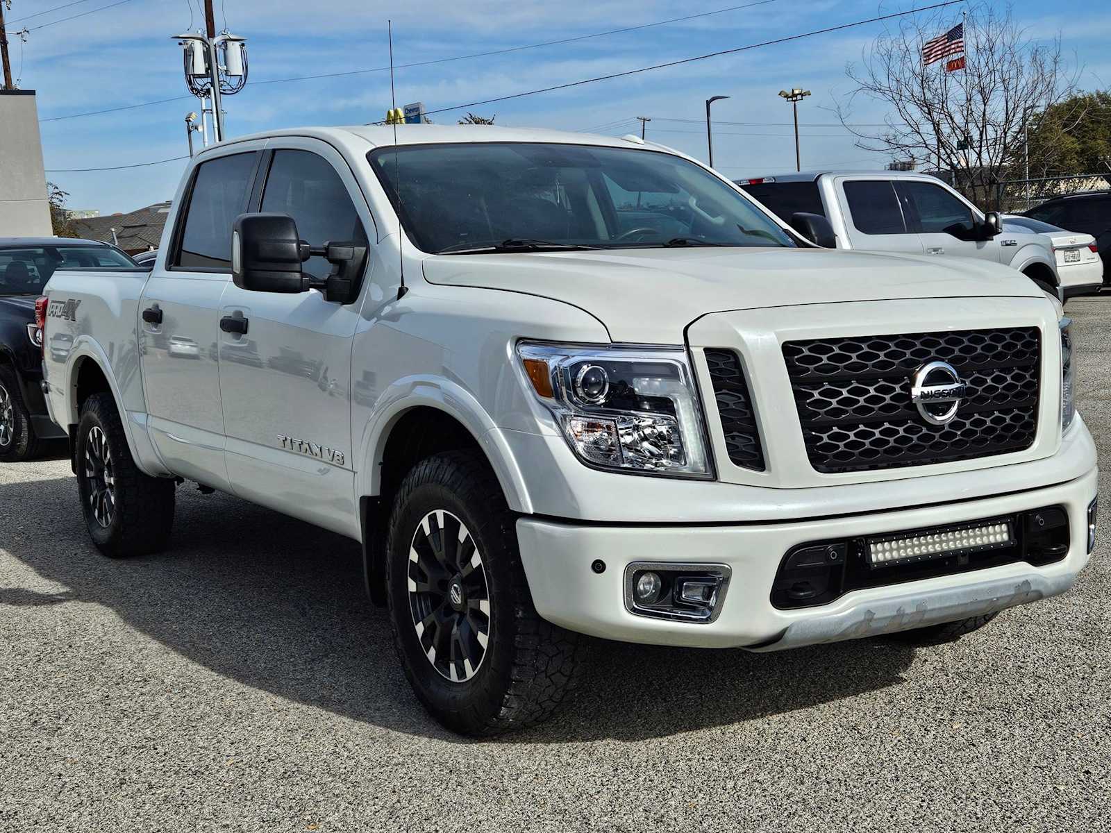 Thumbnail: 2018 Nissan Titan - 5