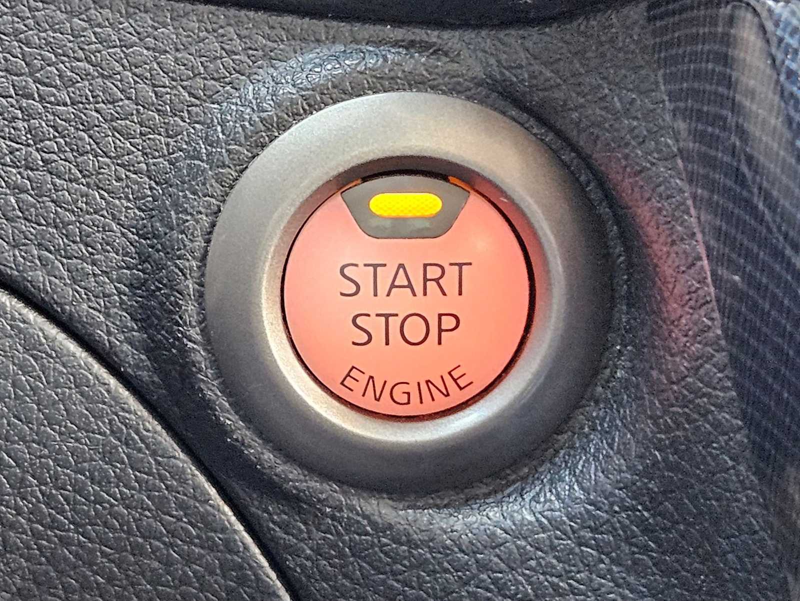 Thumbnail: 2017 Nissan Sentra - 21