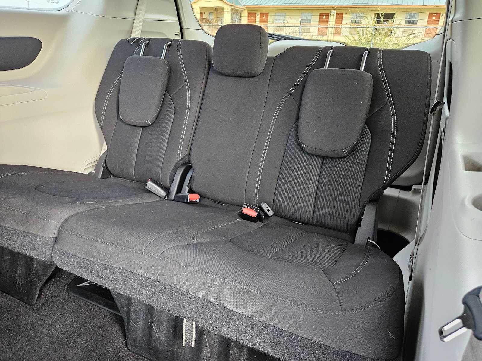 Thumbnail: 2023 Chrysler Voyager - 21