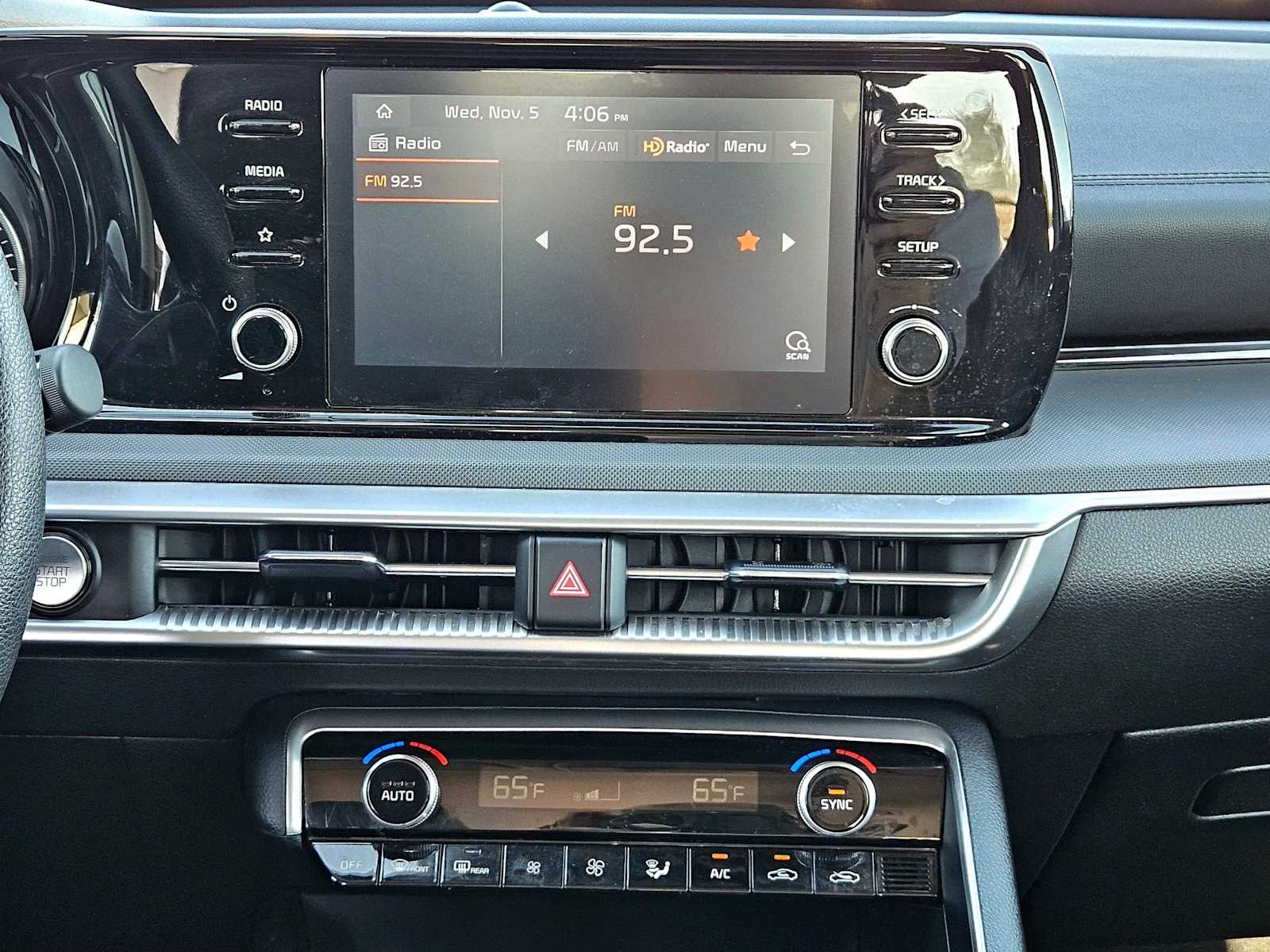 Thumbnail: 2023 Kia K5 - 28