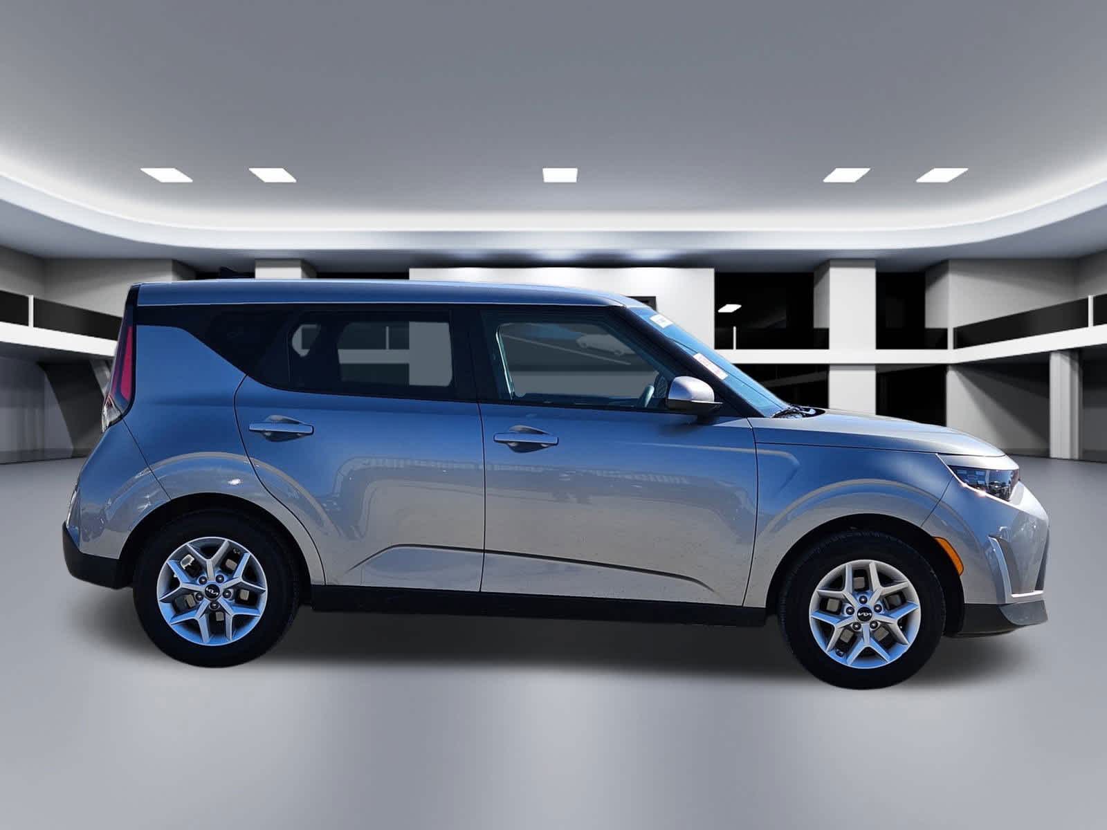 Thumbnail: 2024 Kia Soul - 7
