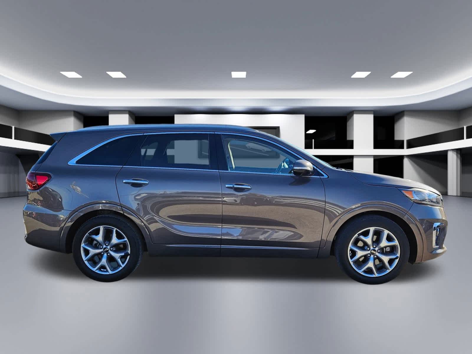 Thumbnail: 2020 Kia Sorento - 6