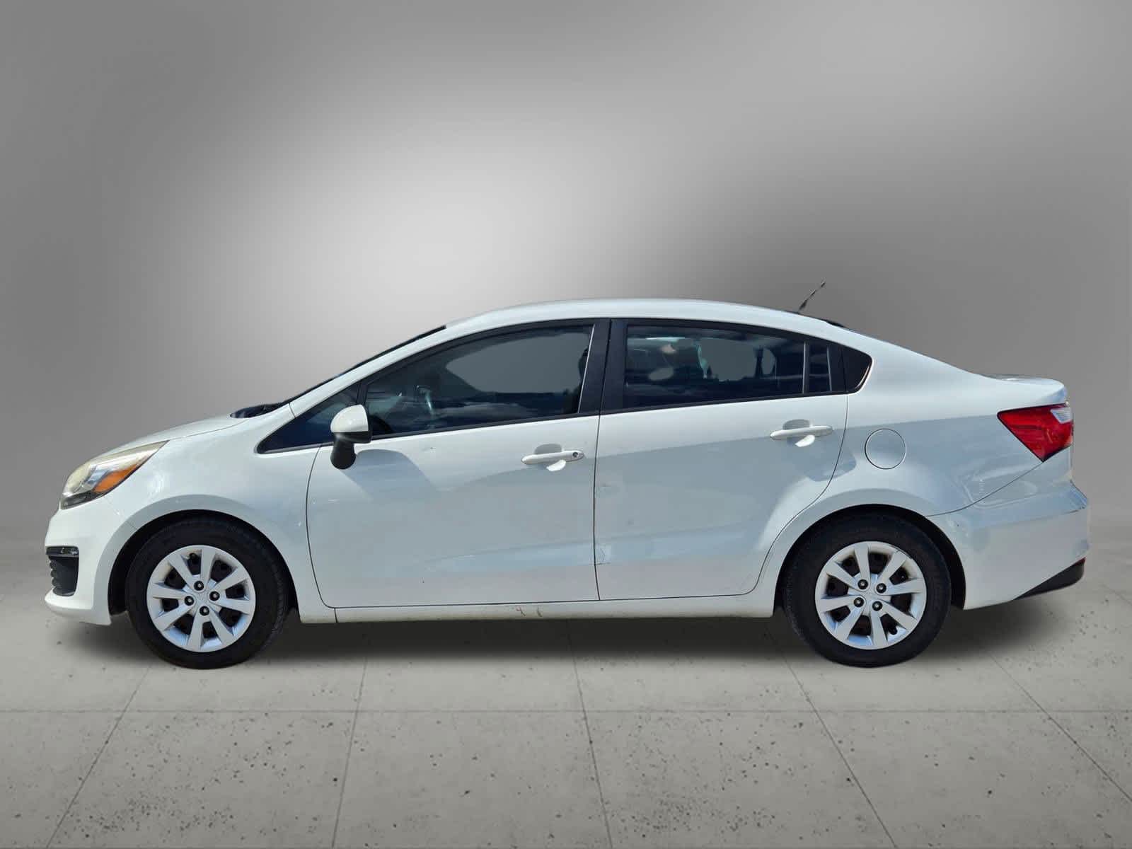 Thumbnail: 2016 Kia Rio - 2