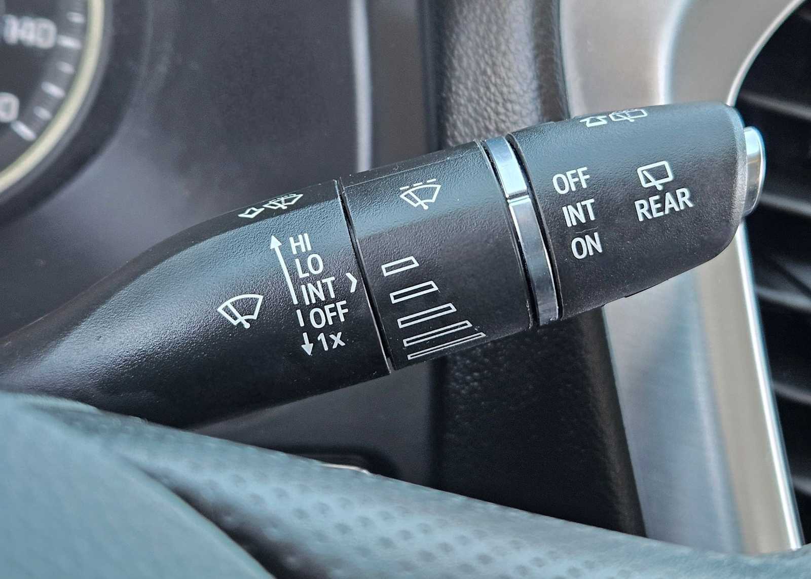 Thumbnail: 2023 GMC Acadia - 23