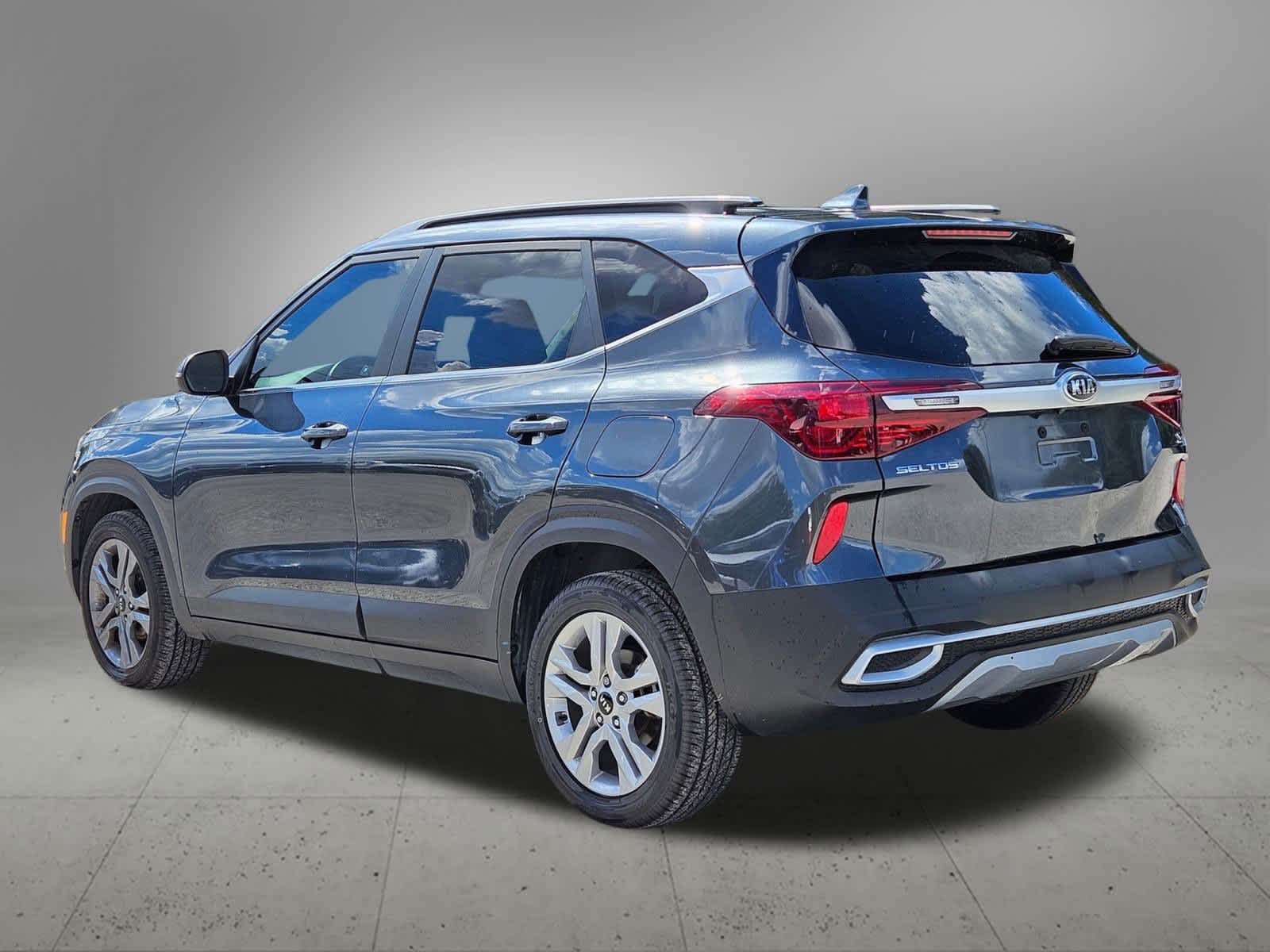 2021 Kia Seltos S photo 3
