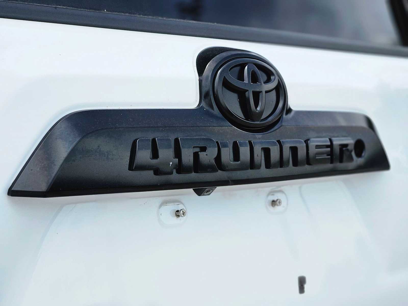 Thumbnail: 2019 Toyota 4Runner - 13