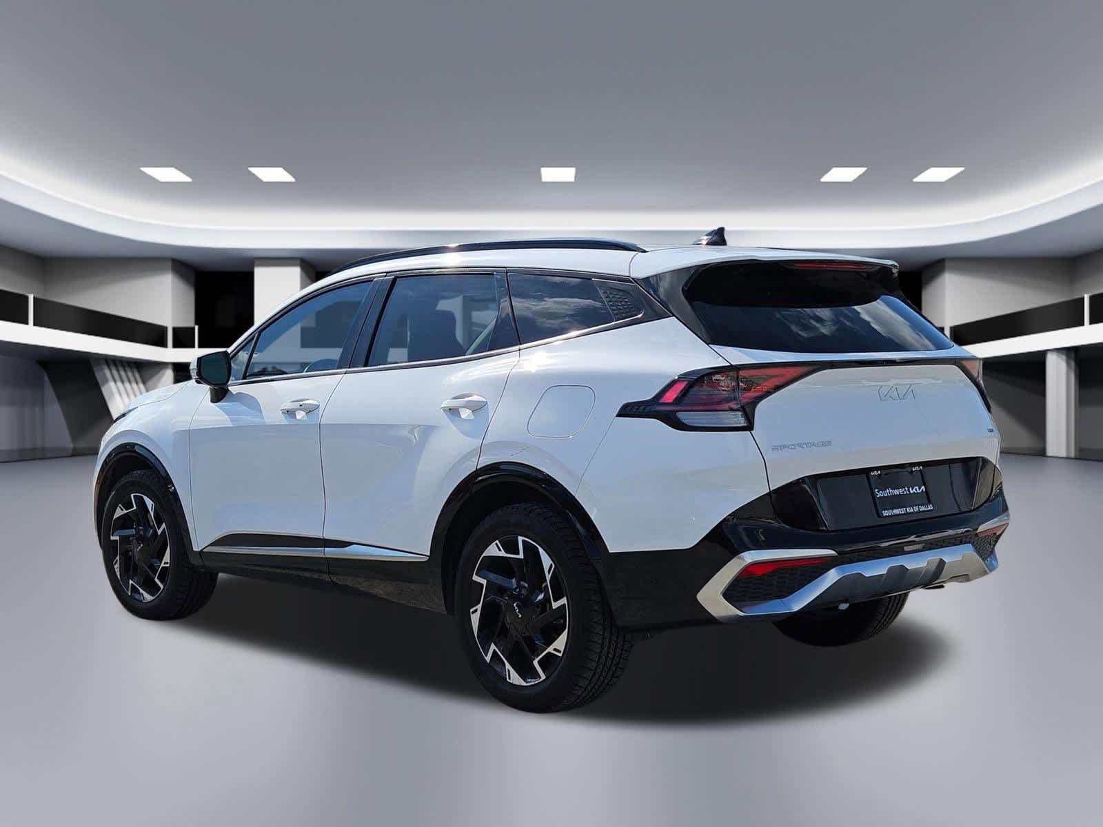 Thumbnail: 2023 Kia Sportage - 3