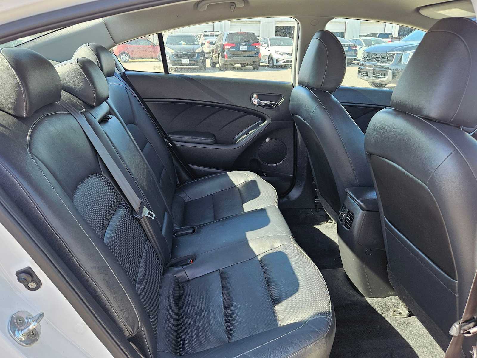 Thumbnail: 2017 Kia Forte - 20