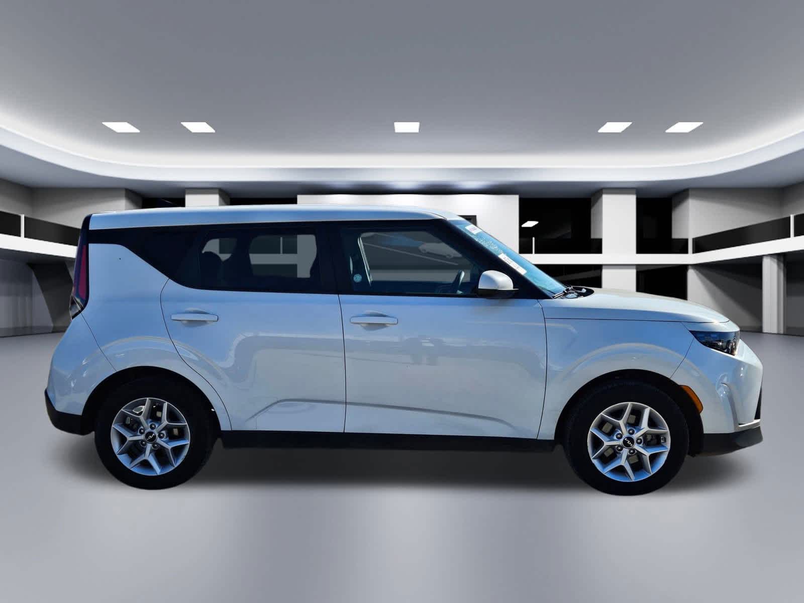 Thumbnail: 2024 Kia Soul - 7