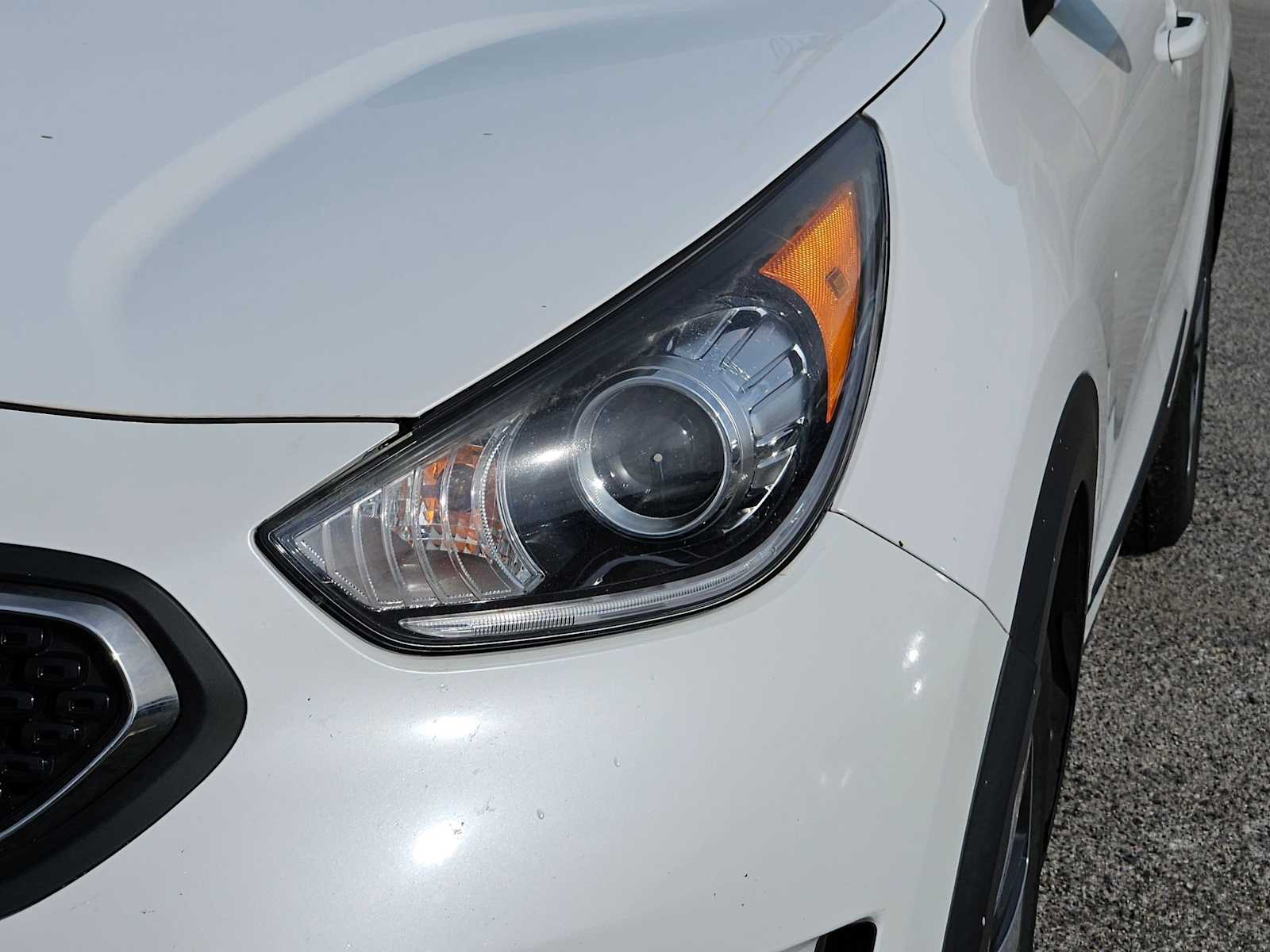 Thumbnail: 2018 Kia Niro - 11