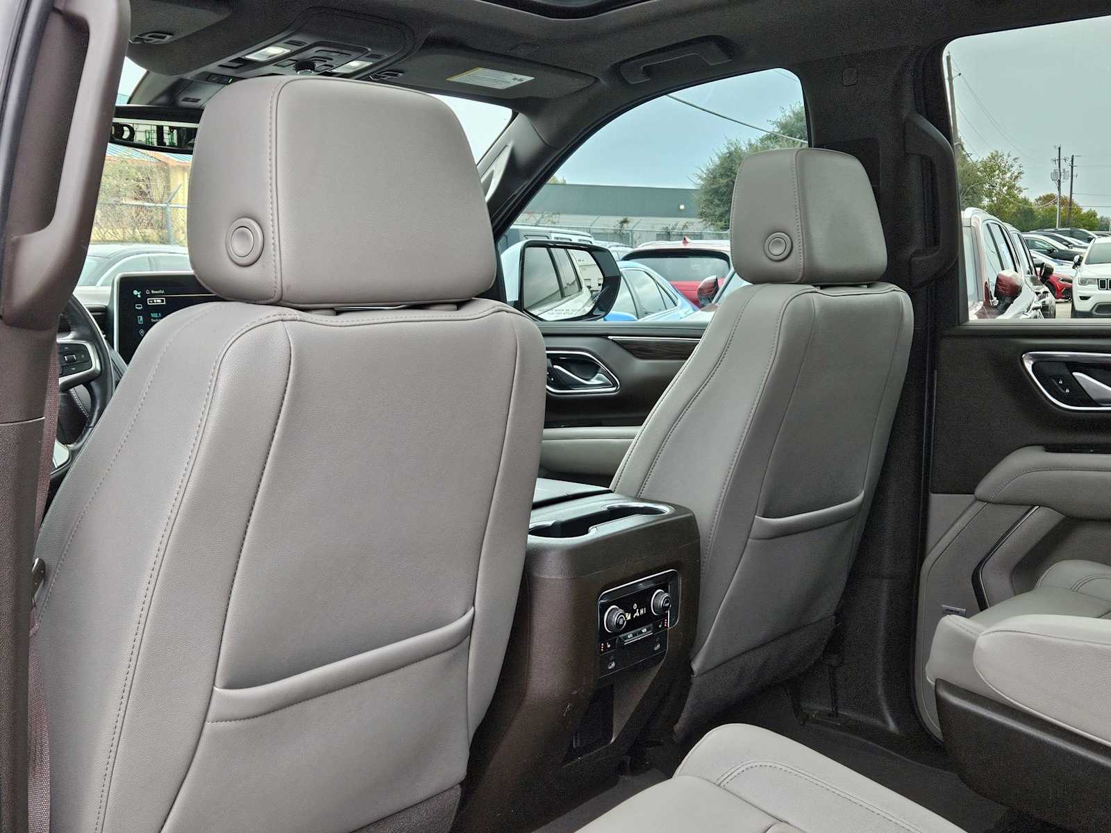 Thumbnail: 2022 Chevrolet Tahoe - 20