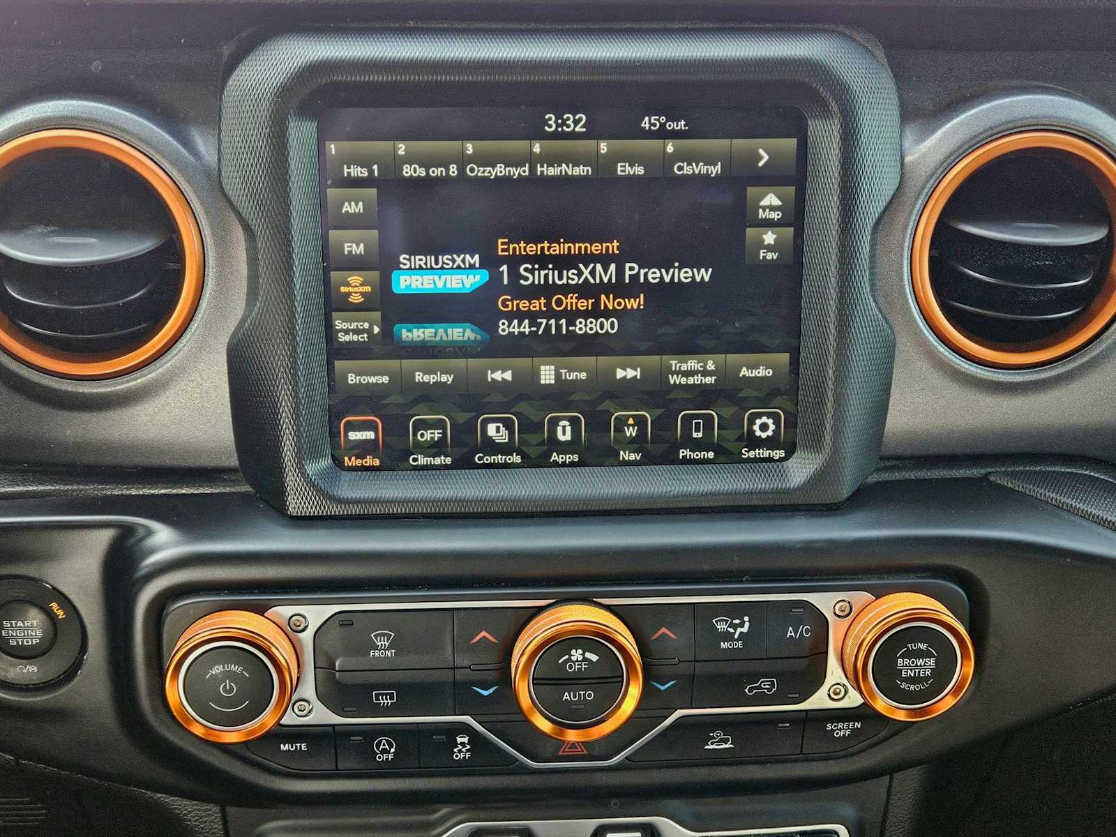 Thumbnail: 2022 Jeep Gladiator - 23