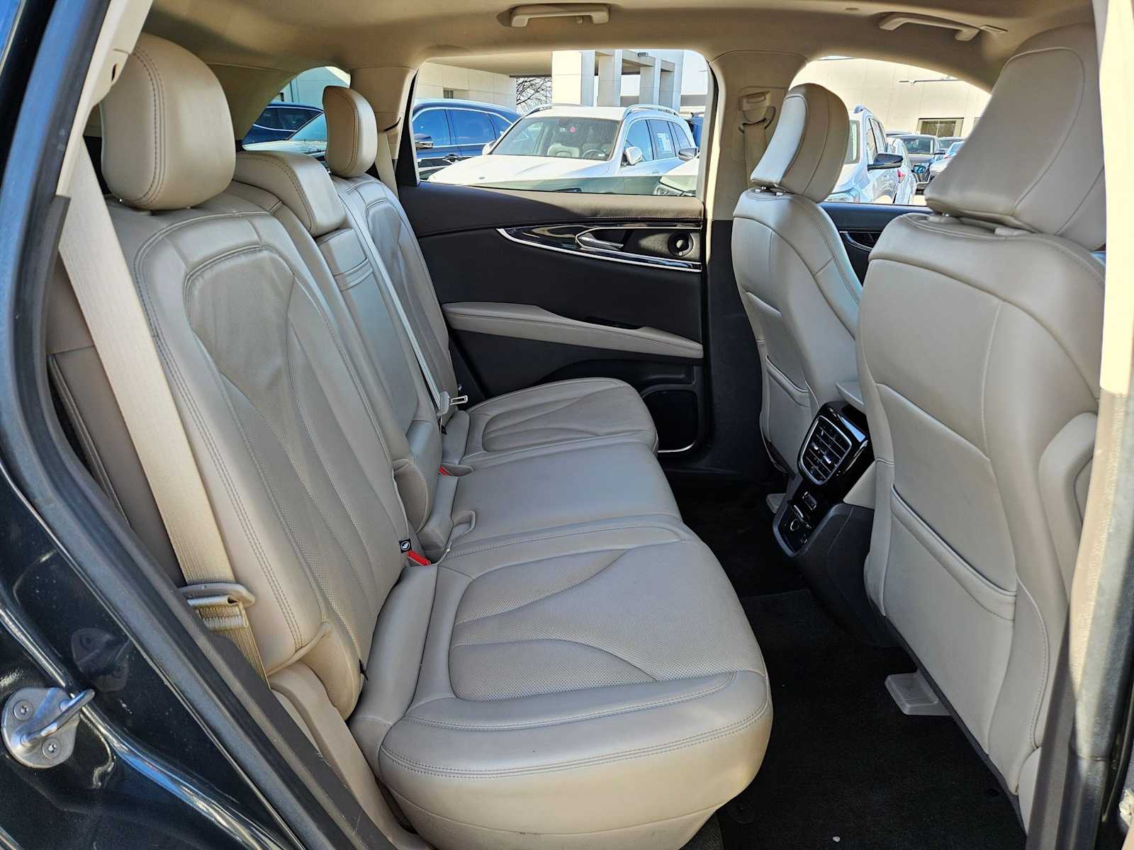 Thumbnail: 2022 Lincoln Nautilus - 20