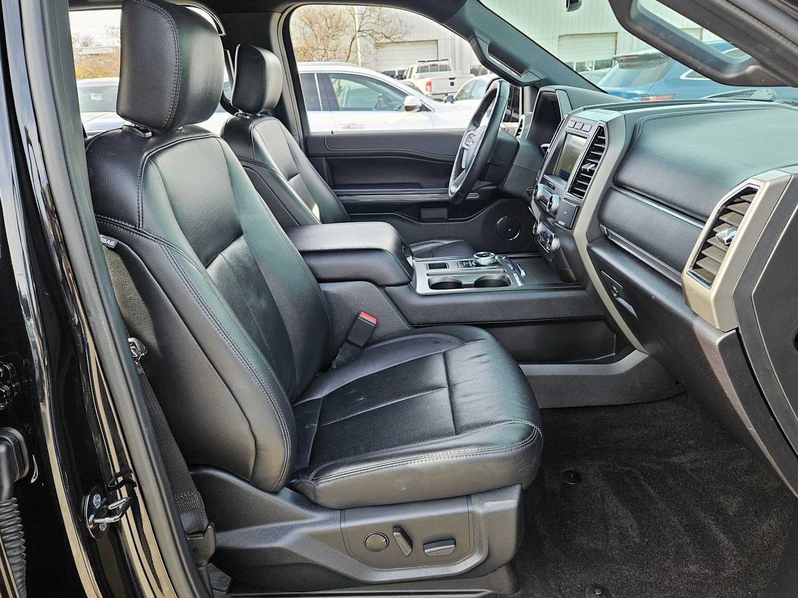 Thumbnail: 2020 Ford Expedition - 23