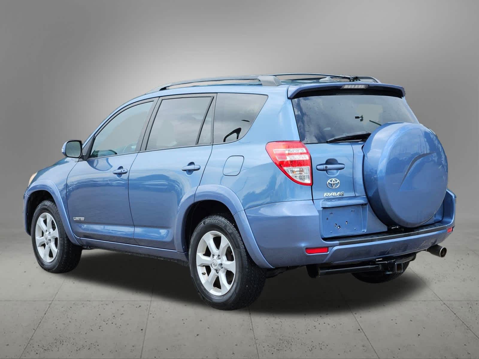 Thumbnail: 2011 Toyota RAV4 - 4