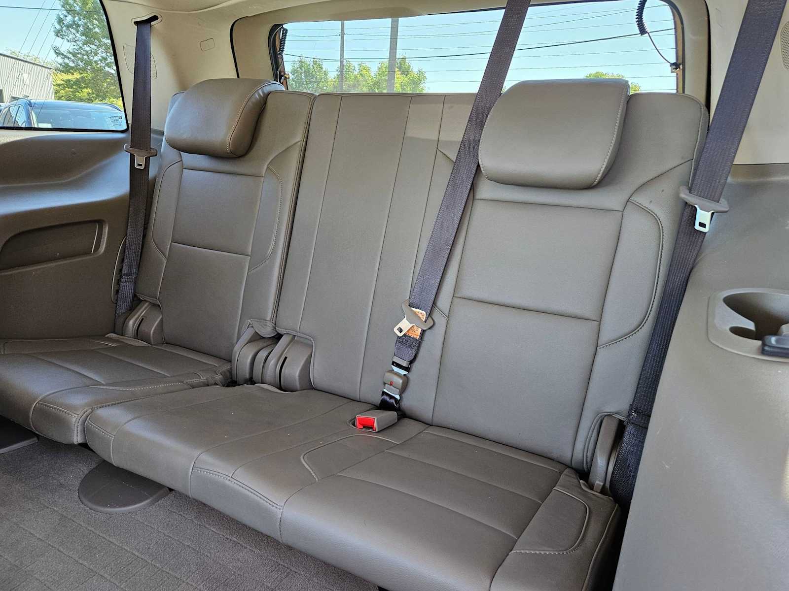 Thumbnail: 2020 Chevrolet Tahoe - 21