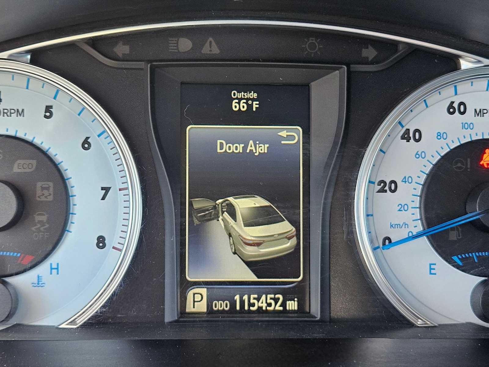 Thumbnail: 2016 Toyota Camry - 17