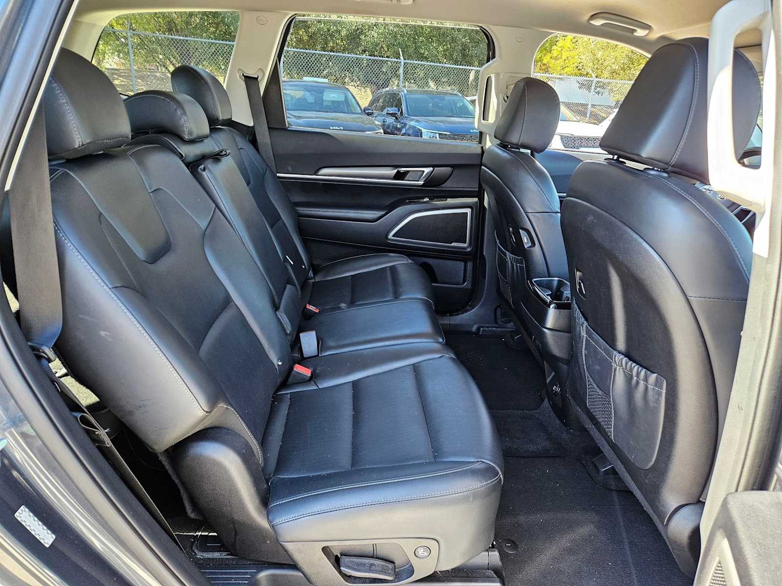 Thumbnail: 2021 Kia Telluride - 21