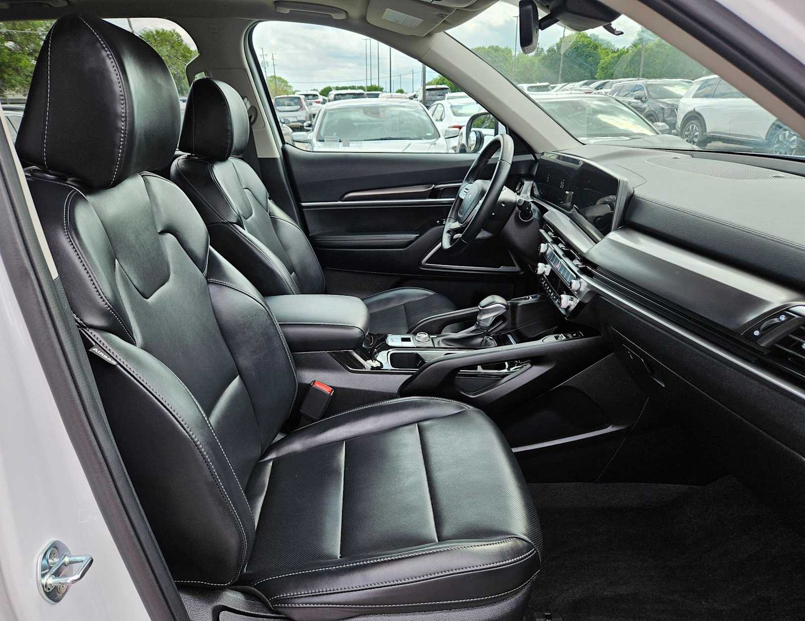 Thumbnail: 2024 Kia Telluride - 21