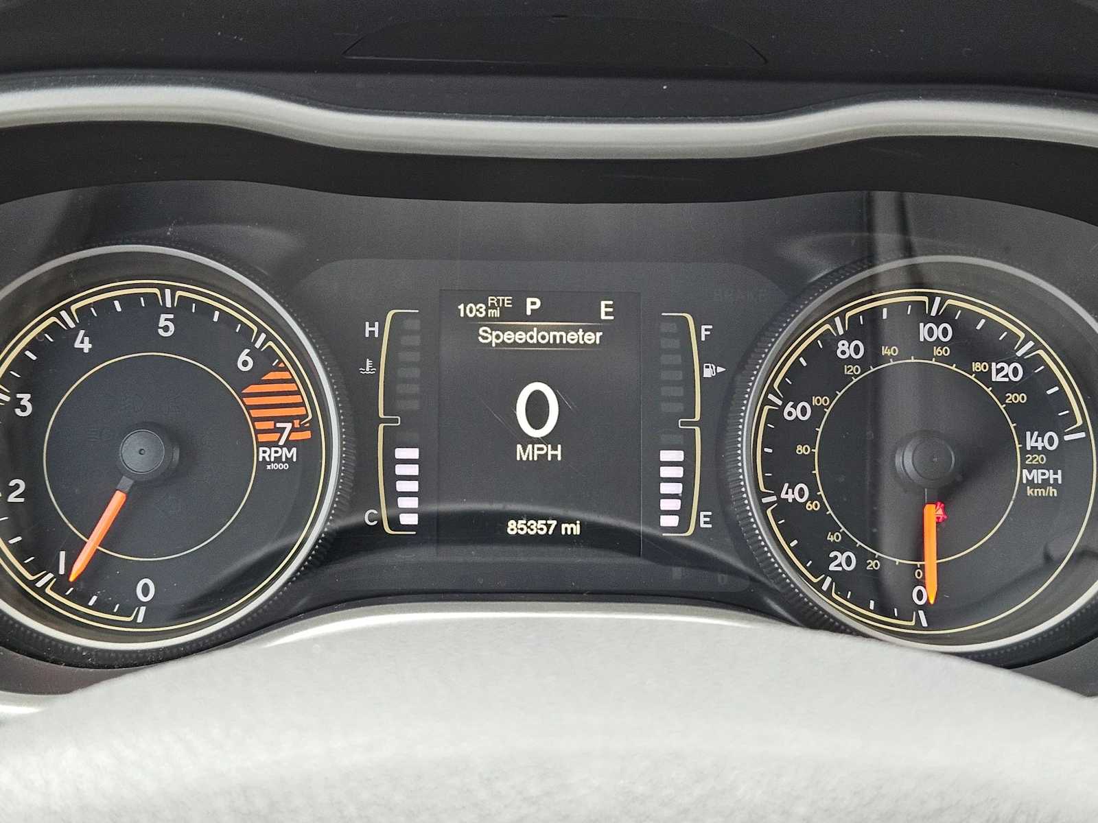 Thumbnail: 2018 Jeep Cherokee - 18