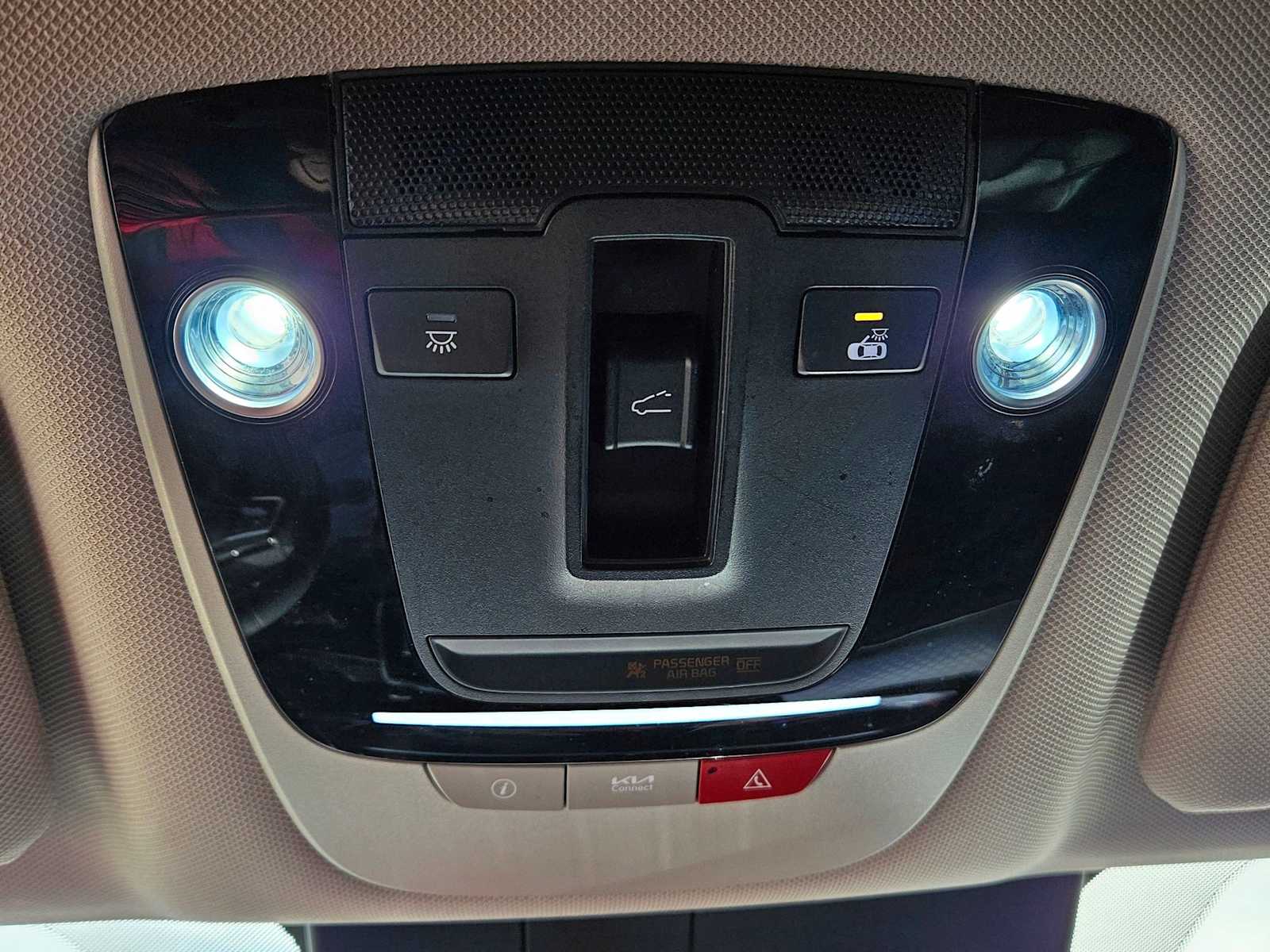 Thumbnail: 2023 Kia Sorento - 30