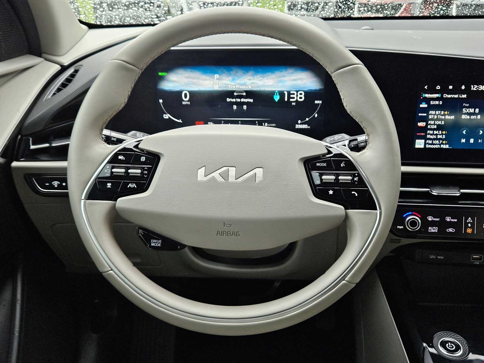 Thumbnail: 2023 Kia Niro - 18