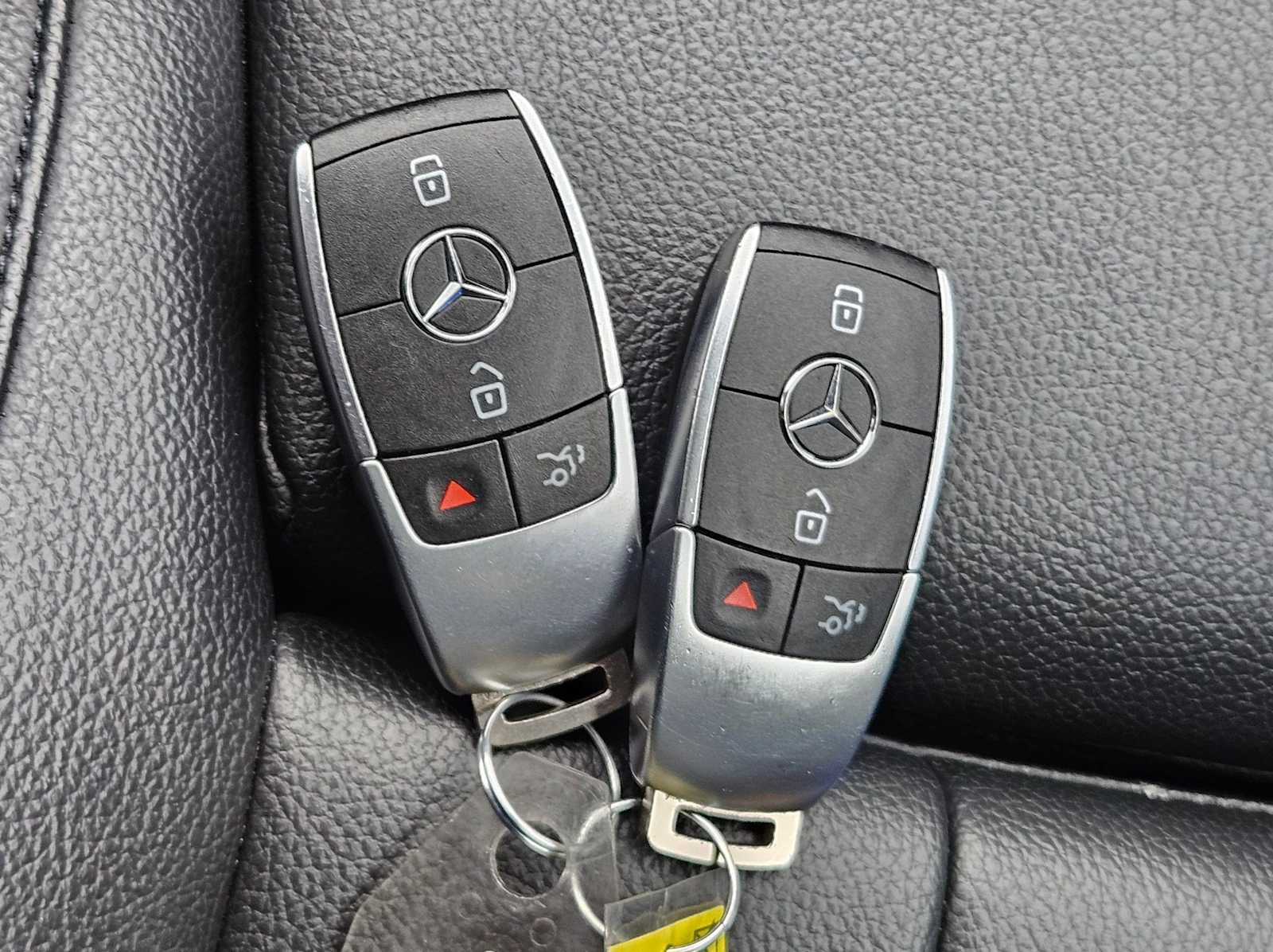 Thumbnail: 2021 Mercedes-Benz GLA - 25