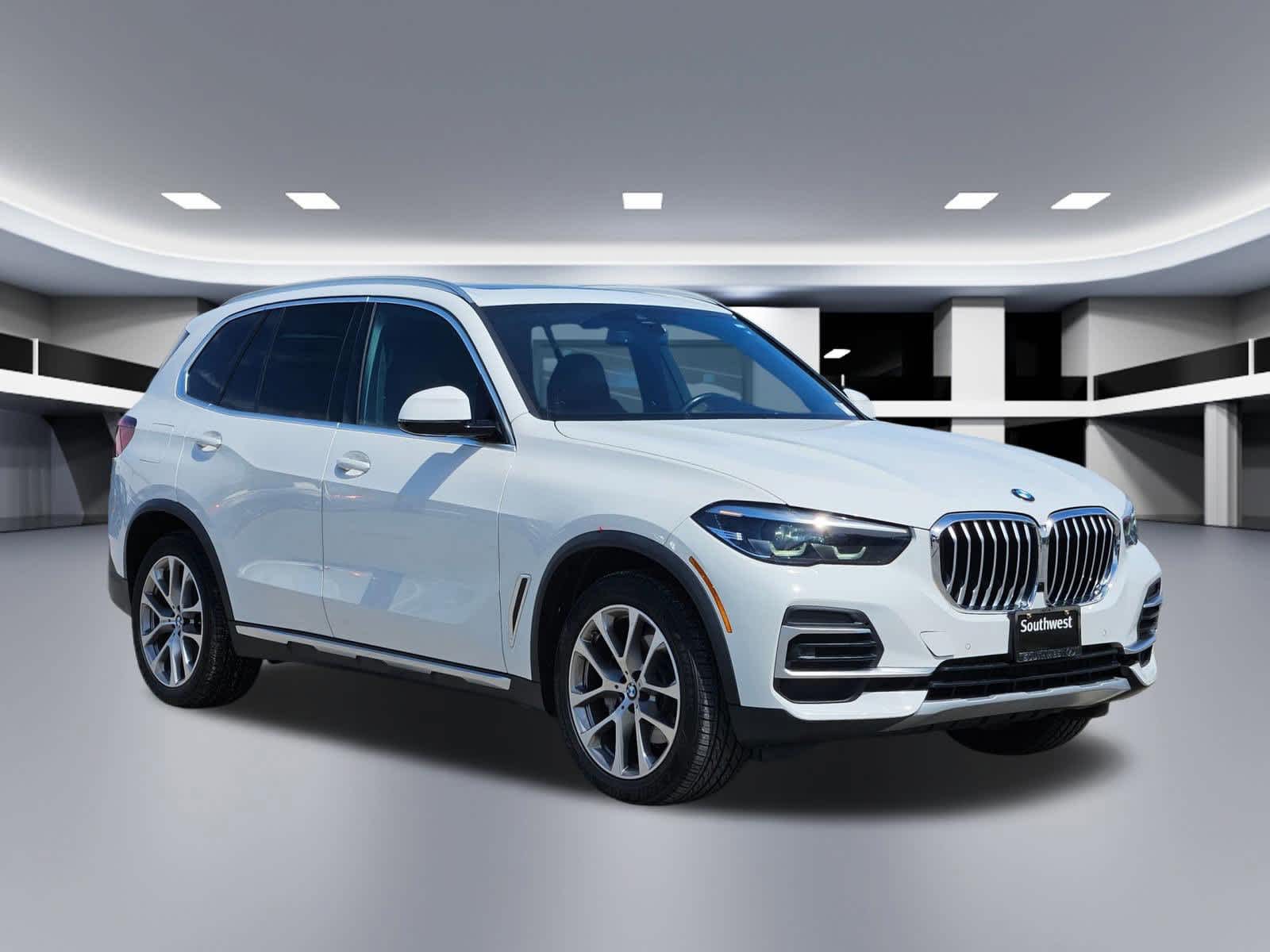 Thumbnail: 2022 BMW X5 - 8
