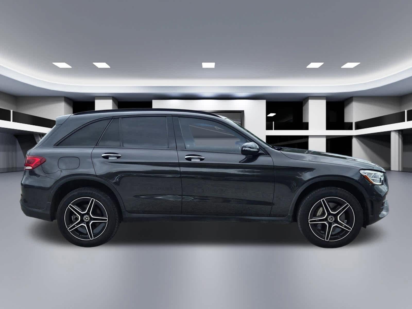 Thumbnail: 2022 Mercedes-Benz GLC - 7