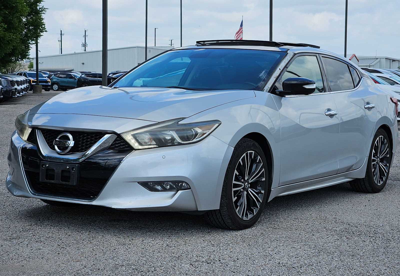 Thumbnail: 2017 Nissan Maxima - 10
